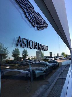 Aston Martin DBX ** Sport Exhaust**, Standheizung