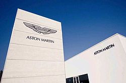 Aston Martin DBX 707